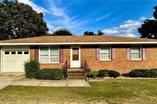 805 Glensford Dr, Fayetteville, NC 28314 - Photo 1