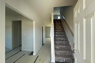 1732 Man-O-War Dr, Hope Mills, NC 28348 - Photo 2