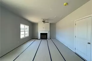 1732 Man-O-War Dr, Hope Mills, NC 28348 - Photo 4