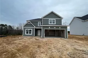 1736 Man-O-War Dr, Hope Mills, NC 28348 - Photo 1