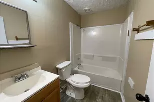 4959-D Galveston Dr, Fayetteville, NC 28303 - Photo 8