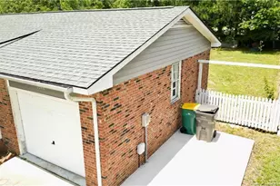 5948 Lexington Dr, Hope Mills, NC 28348 - Photo 4