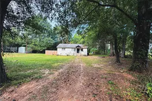 466 W Forest Oaks Dr, Sanford, NC 27330 - Photo 1