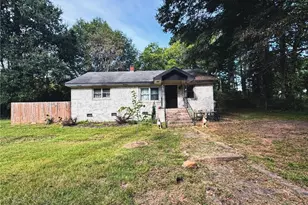 466 W Forest Oaks Dr, Sanford, NC 27330 - Photo 2