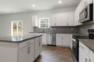 1006 Misty Creek Dr, Aberdeen, NC 28315 - Photo 6