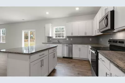 1006 Misty Creek Drive, Aberdeen, NC 28315 - Photo 6