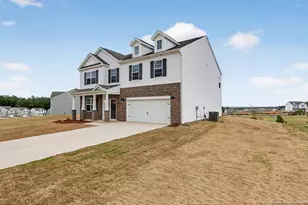 1006 Misty Creek Dr, Aberdeen, NC 28315 - Photo 2