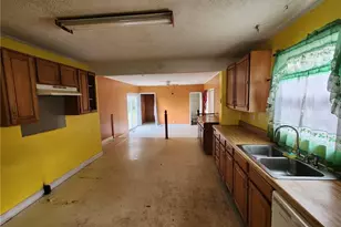 421 Durant Dr, Fayetteville, NC 28304 - Photo 8