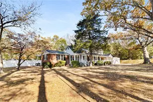 2313 Applebury Ln, Fayetteville, NC 28306 - Photo 2