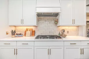 401 Bridgewater Dr, Sanford, NC 27330 - Photo 8