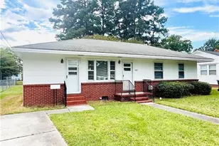 1407 Vance Dr, Lumberton, NC 28358 - Photo 2