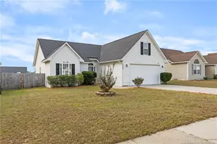 2536 Cameron Woods Ln, Fayetteville, NC 28306 - Photo 4