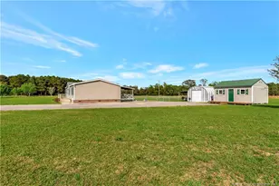 387 Bourbon St, Lumberton, NC 28358 - Photo 8