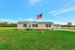 387 Bourbon St, Lumberton, NC 28358 - Photo 2