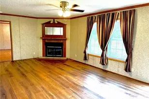 387 Bourbon St, Lumberton, NC 28358 - Photo 14