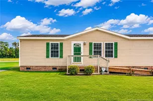387 Bourbon St, Lumberton, NC 28358 - Photo 1