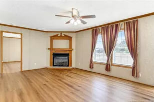 387 Bourbon St, Lumberton, NC 28358 - Photo 6