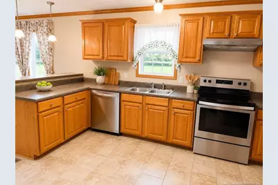 387 Bourbon Street, Lumberton, NC 28358 - Photo 8