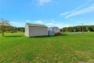 387 Bourbon St, Lumberton, NC 28358 - Photo 20