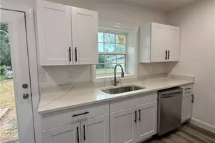 206 E Prospect Ave, Raeford, NC 28376 - Photo 4