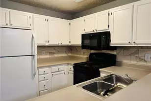 1909 Tryon Dr, Fayetteville, NC 28303 - Photo 10