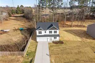 96 Regis Ln, Coats, NC 27521 - Photo 2