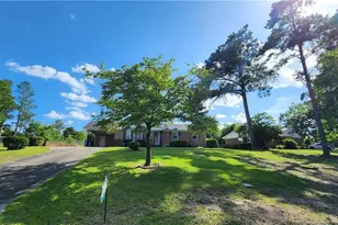 703 Roundtree Dr, Fayetteville, NC 28303 - Photo 4