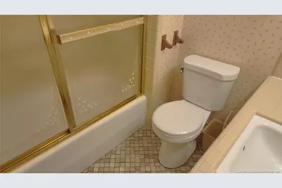 703 Roundtree Drive, Fayetteville, NC 28303 - Photo 18