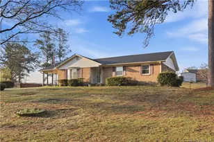 703 Roundtree Dr, Fayetteville, NC 28303 - Photo 1