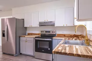 856 Pinewood Dr, Whiteville, NC 28472 - Photo 4