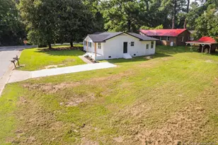 856 Pinewood Dr, Whiteville, NC 28472 - Photo 12