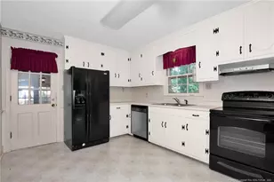 403 W 32nd St, Lumberton, NC 28358 - Photo 8