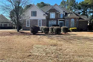 228 Stoneleigh Dr, Fayetteville, NC 28311 - Photo 1