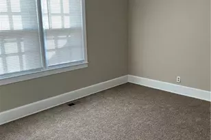 509 E 15th St, Lumberton, NC 28358 - Photo 4