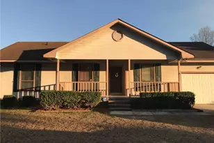 6886 Kingsgate Dr, Fayetteville, NC 28314 - Photo 1