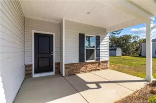 319 Palomo Pl, Raeford, NC 28376 - Photo 4