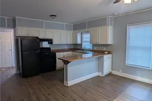 402 406 410 Warren St, Fayetteville, NC 28312 - Photo 6