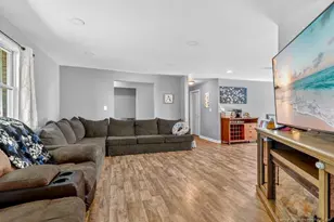 908 Doll St, Fayetteville, NC 28303 - Photo 6