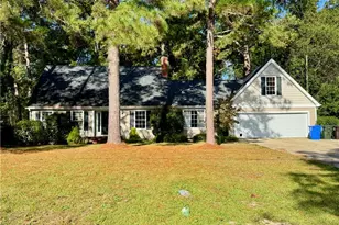 506 S 14th St, Lillington, NC 27546 - Photo 2