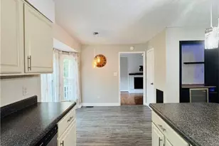 6217 Lakehaven Dr, Fayetteville, NC 28304 - Photo 8