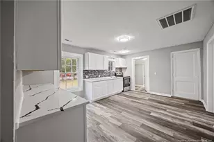 1601 Camden Rd, Fayetteville, NC 28306 - Photo 4