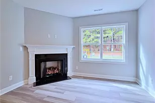 942 Kensington Park Rd, Fayetteville, NC 28311 - Photo 6