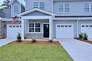 944 Kensington Park Rd, Fayetteville, NC 28311 - Photo 2