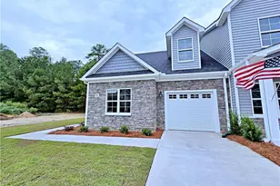 946 Kensington Park Rd, Fayetteville, NC 28311 - Photo 2