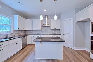 425 Shawcroft Rd, Fayetteville, NC 28311 - Photo 12