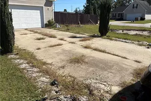 2809 Carabid Ct, Hope Mills, NC 28348 - Photo 6