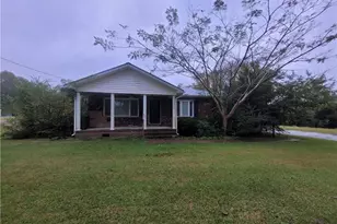 599 Haws Run Rd, Jacksonville, NC 28540 - Photo 2