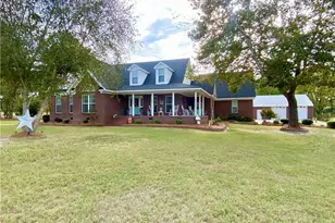 2605 Smith Mill Rd, Lumberton, NC 28358 - Photo 2