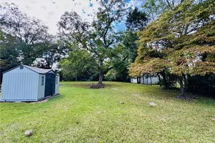 907 Caldwell St, Lumberton, NC 28358 - Photo 22