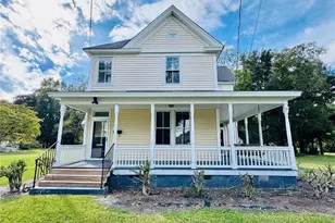 907 Caldwell St, Lumberton, NC 28358 - Photo 2